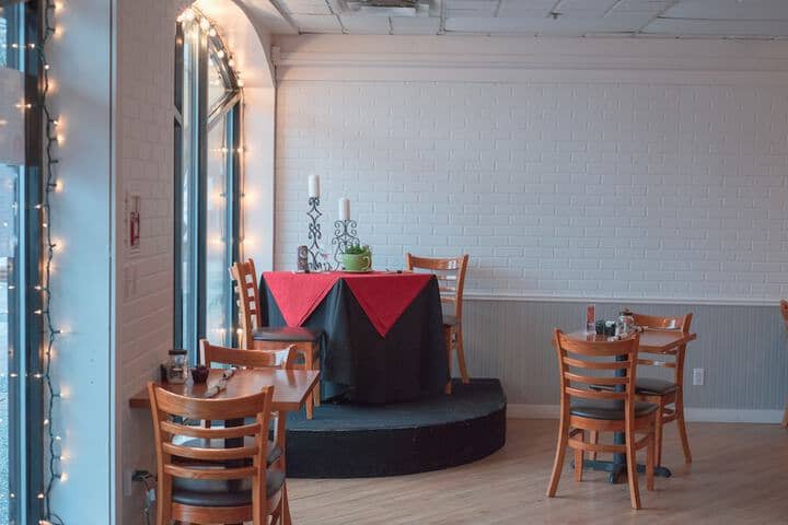 Dining 44 of 65