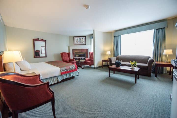 Room 32 of 65